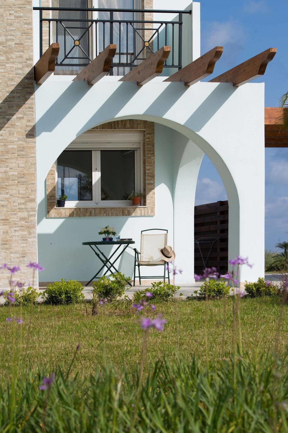 Petra Villas Gennadi Exteriör bild